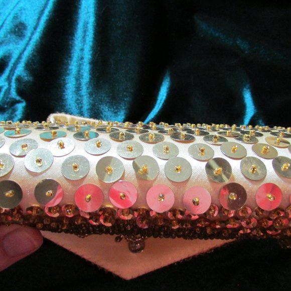 Elegant Gold Beaded Vintage Clutch - Picture 9 of 10